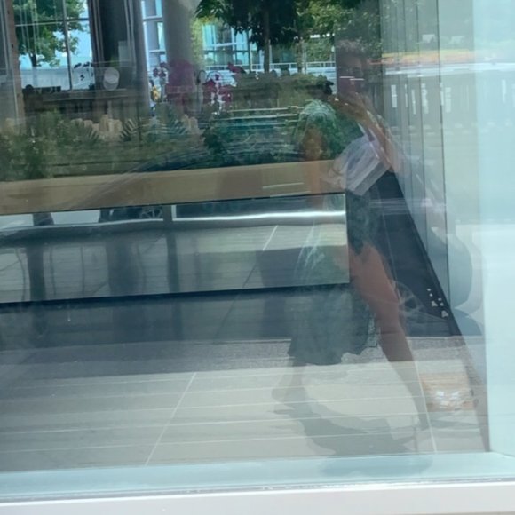 Meet your Posher, Alice! - Picture 1 of 1